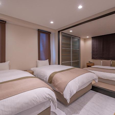 Residence Hotel Takayama Station Екстер'єр фото