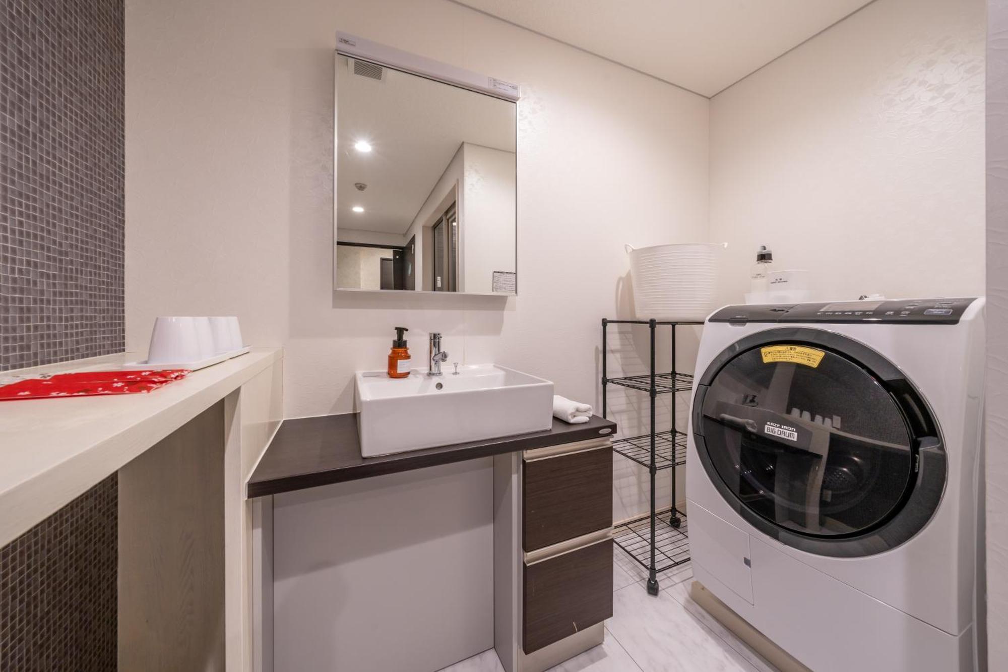 Residence Hotel Takayama Station Екстер'єр фото