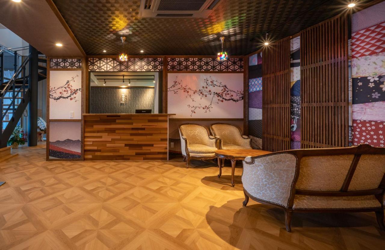 Residence Hotel Takayama Station Екстер'єр фото